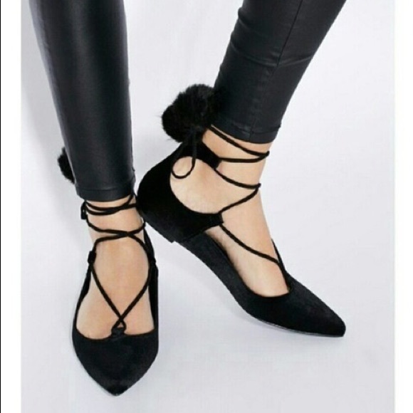 Bamboo Pointy Toe Cutout Lace-Up Ghillie Flat